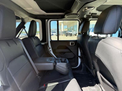 2022 Jeep Wrangler Sahara Altitude 4x4