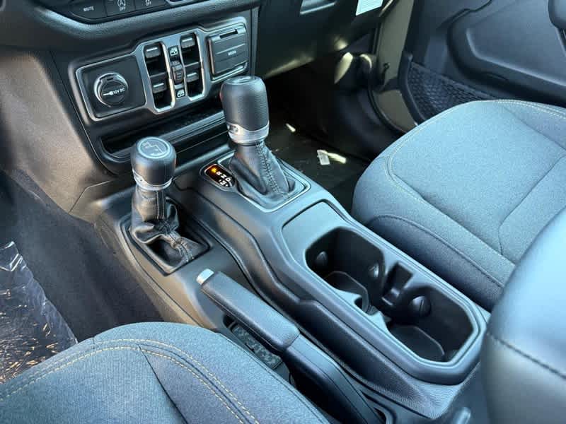 2025 Jeep Wrangler 4-DOOR SPORT S