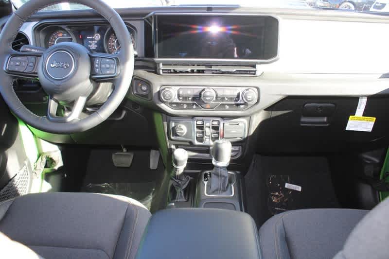 2025 Jeep Wrangler 4-DOOR SPORT S