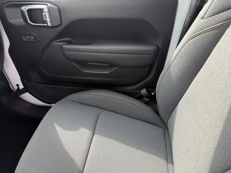 2025 Jeep Wrangler 4-DOOR SPORT S