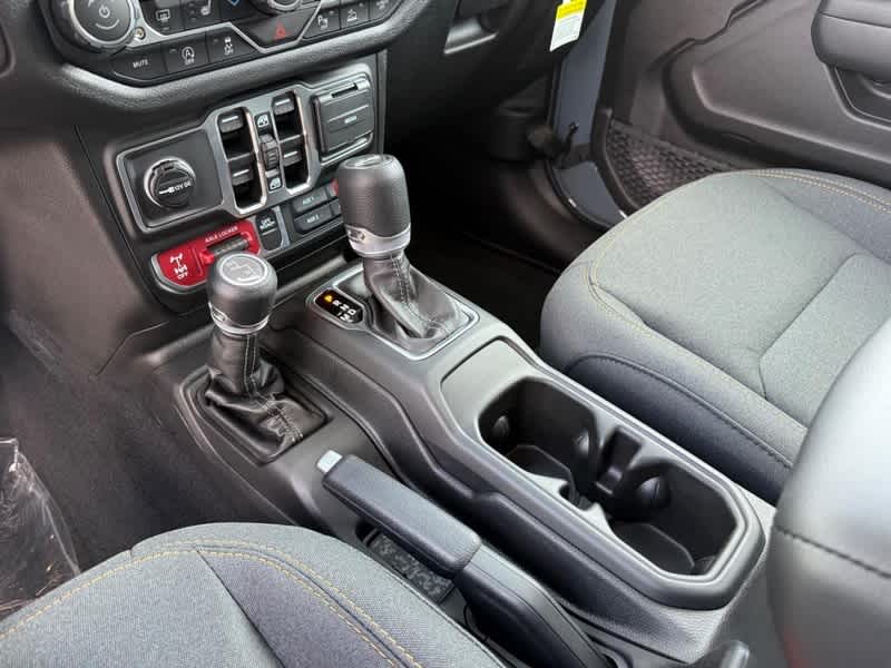 2025 Jeep Wrangler 4-DOOR WILLYS