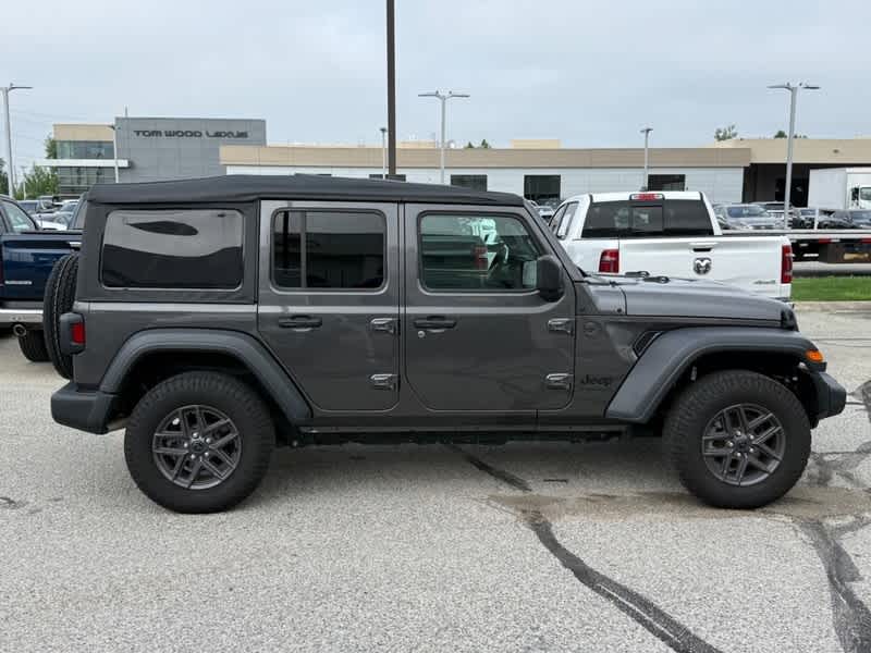 2025 Jeep Wrangler 4-Door Summit 4x4