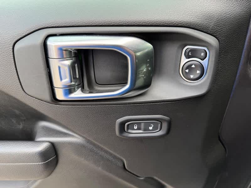 2025 Jeep Wrangler 4-Door Summit 4x4