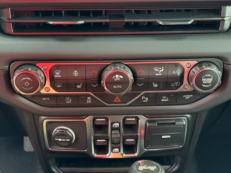 2026 Jeep Wrangler 4-DOOR SAHARA