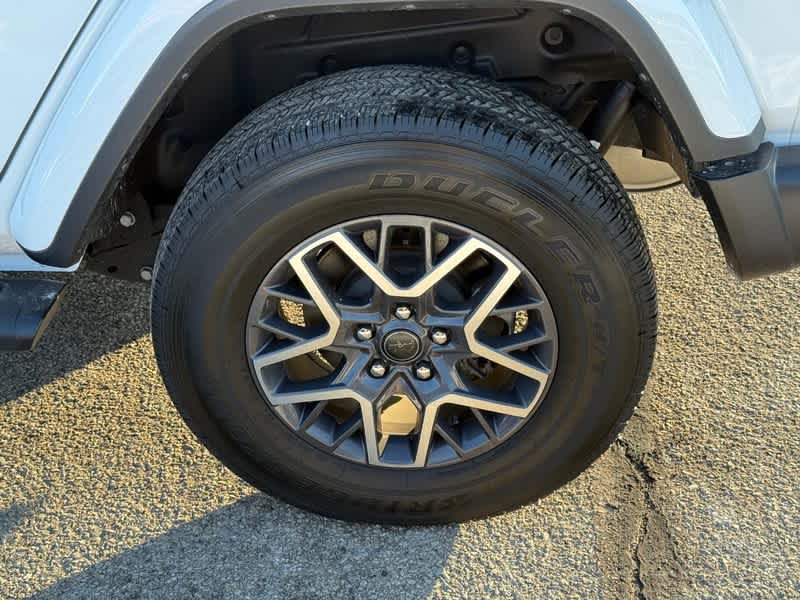 2024 Jeep Wrangler 4-Door Sahara 4x4