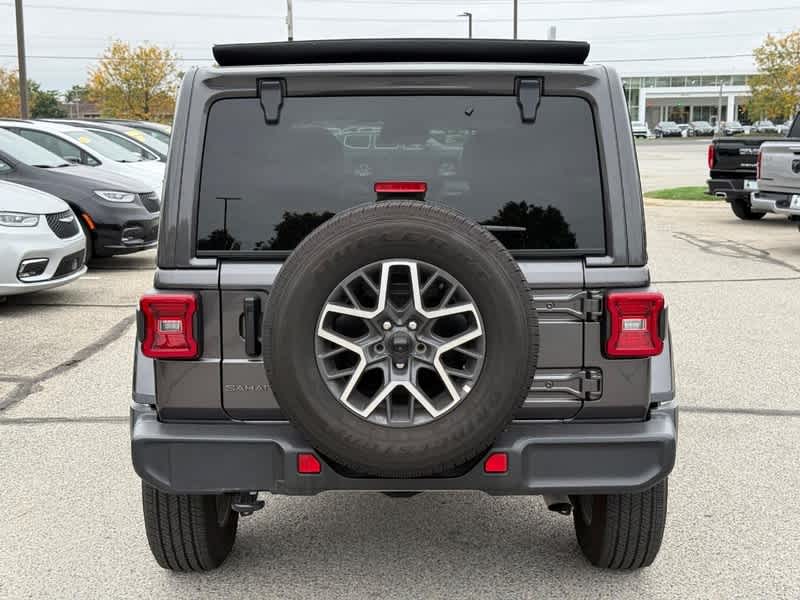 2026 Jeep Wrangler 4-Door Sahara 4x4