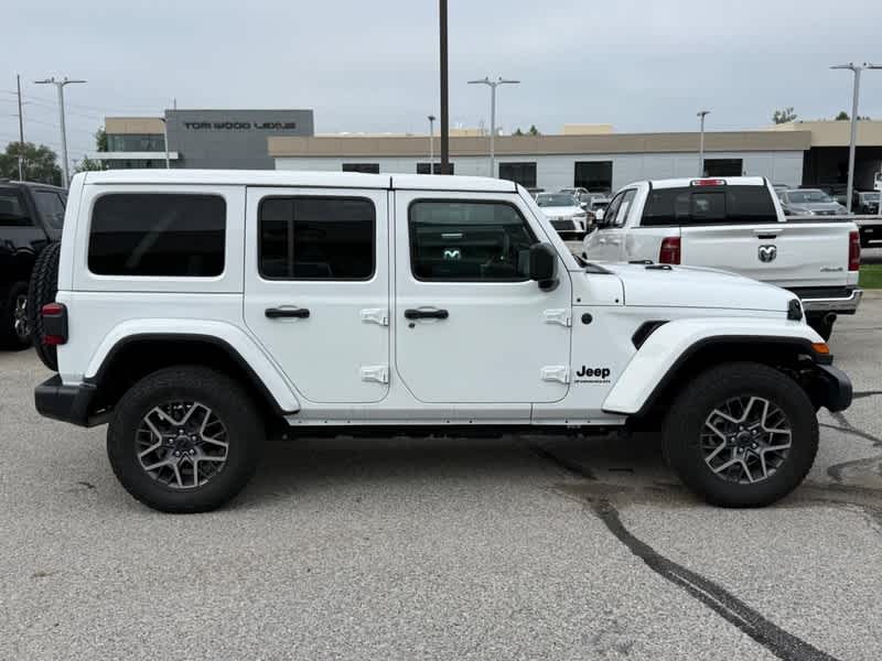 2025 Jeep Wrangler 4-Door Sahara 4x4