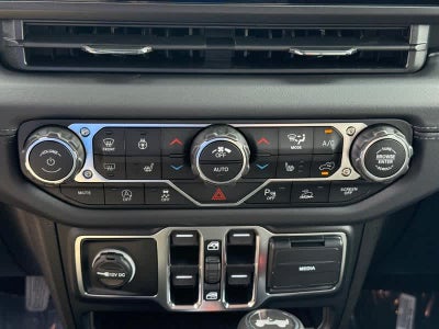 2025 Jeep Wrangler 4-DOOR SAHARA