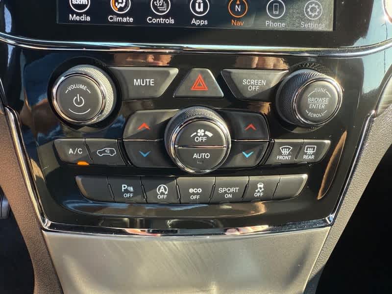 2022 Jeep Grand Cherokee Laredo X 4x4