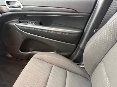 2022 Jeep Grand Cherokee Laredo E 4x4
