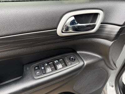 2021 Jeep Grand Cherokee Laredo X 4x4
