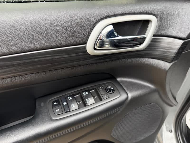 2021 Jeep Grand Cherokee Laredo X 4x4