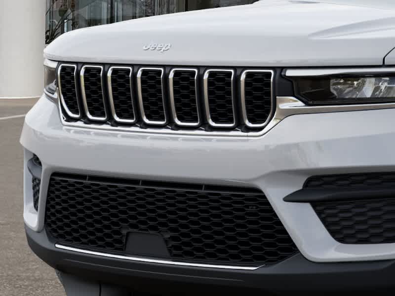 2026 Jeep Grand Cherokee LAREDO 4X4