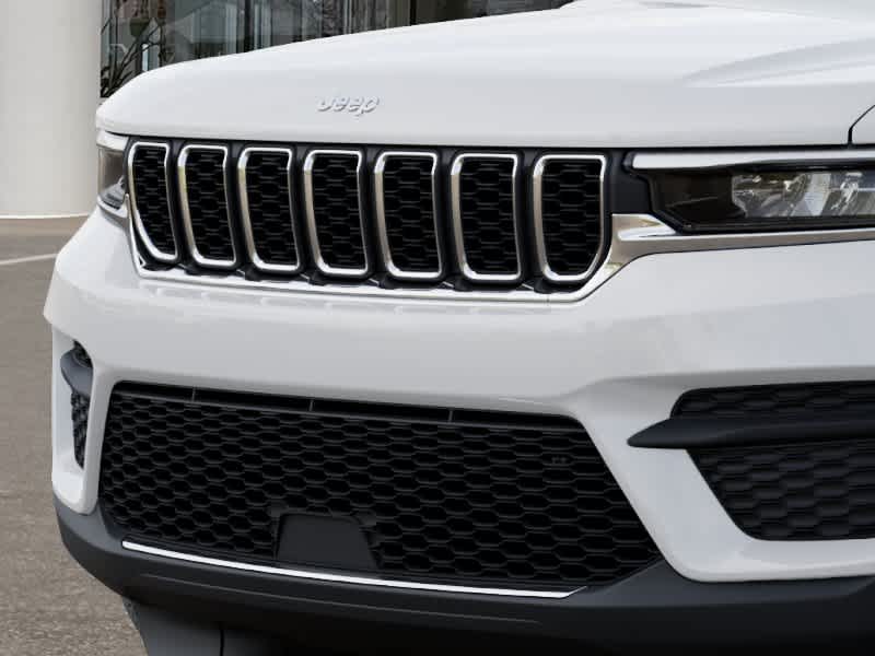 2027 Jeep Grand Cherokee LAREDO 4X4