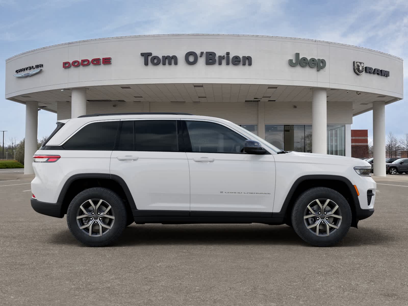 2027 Jeep Grand Cherokee LAREDO 4X4