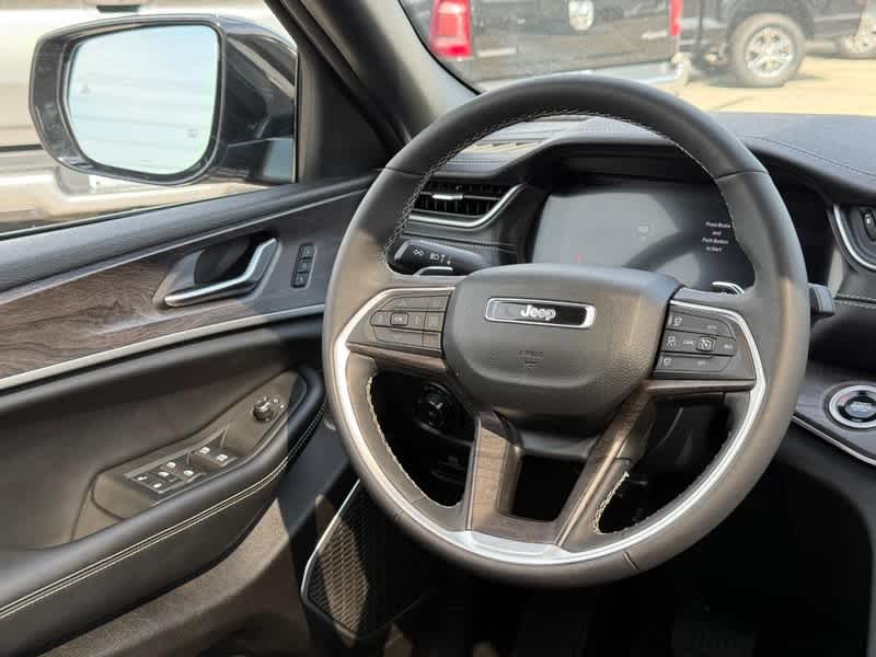 2025 Jeep Grand Cherokee Limited 4x4