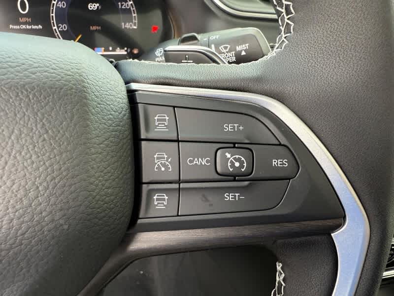 2025 Jeep Grand Cherokee LIMITED 4X4