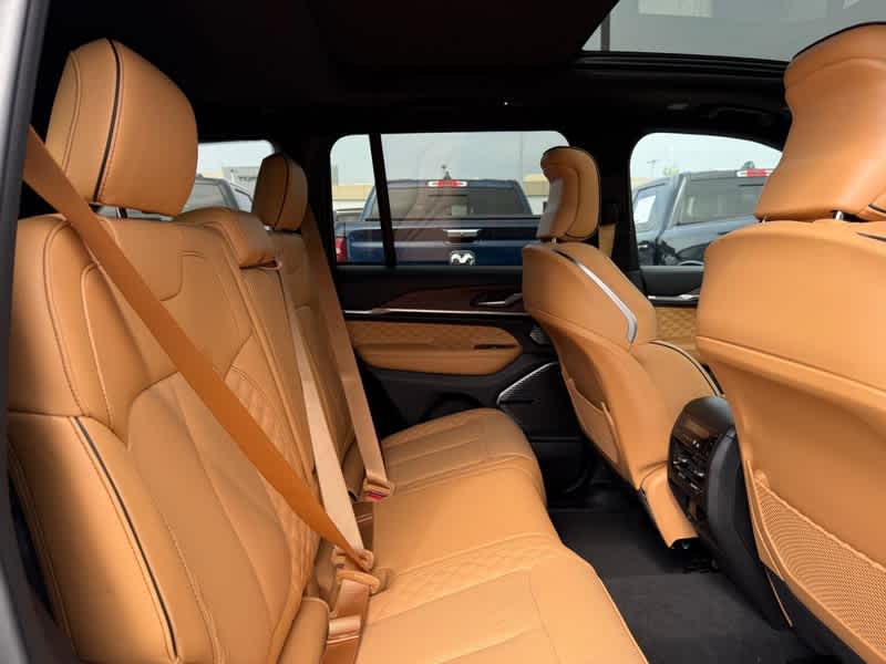 2025 Jeep Grand Cherokee Summit 4x4