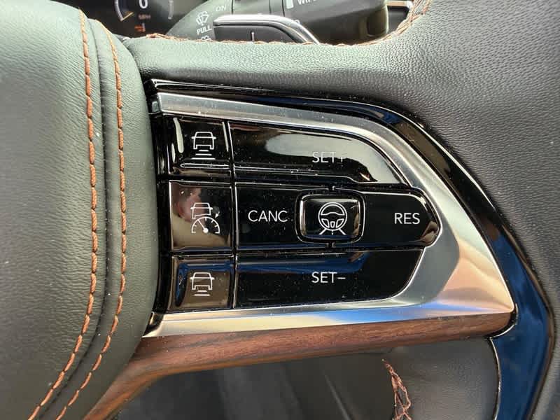 2025 Jeep Grand Cherokee Summit 4x4