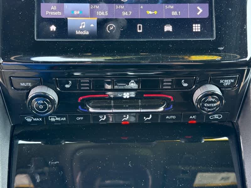 2023 Jeep Grand Cherokee L Altitude 4x4