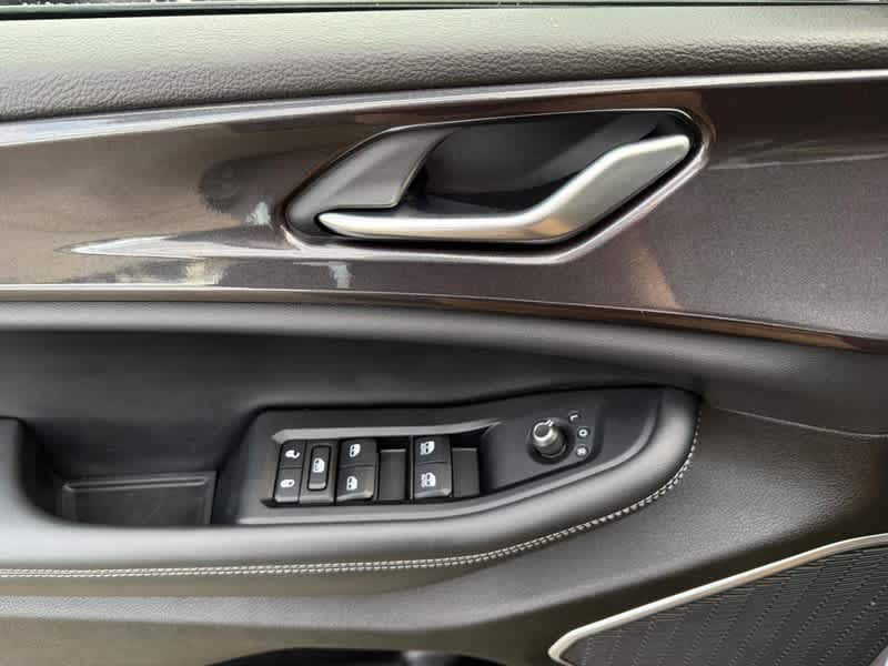 2022 Jeep Grand Cherokee L Altitude 4x4