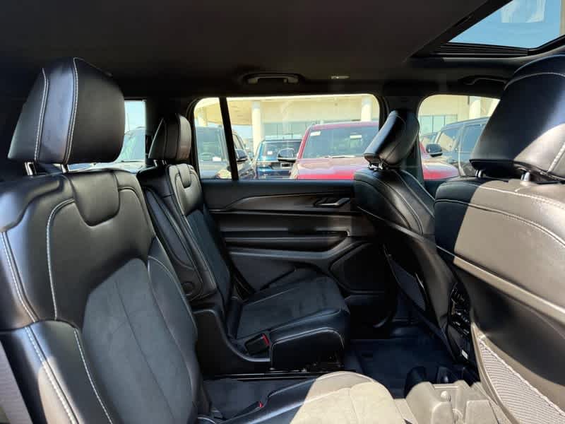 2025 Jeep Grand Cherokee L Altitude X 4x4
