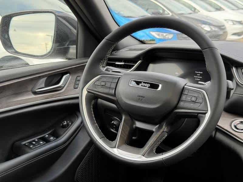 2025 Jeep Grand Cherokee L L LIMITED 4X4