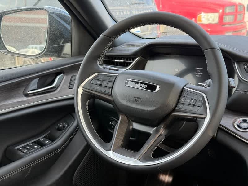 2025 Jeep Grand Cherokee L L LIMITED 4X4