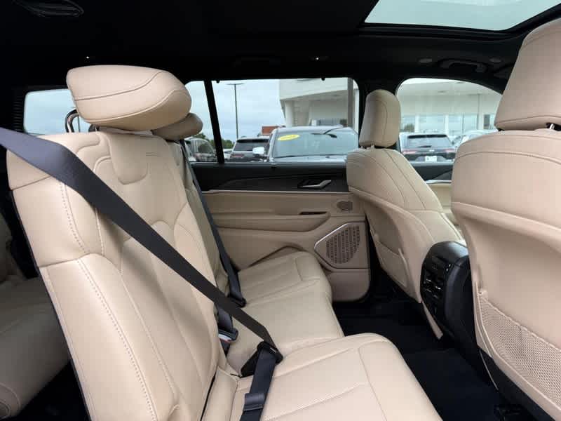 2025 Jeep Grand Cherokee L Limited 4x4