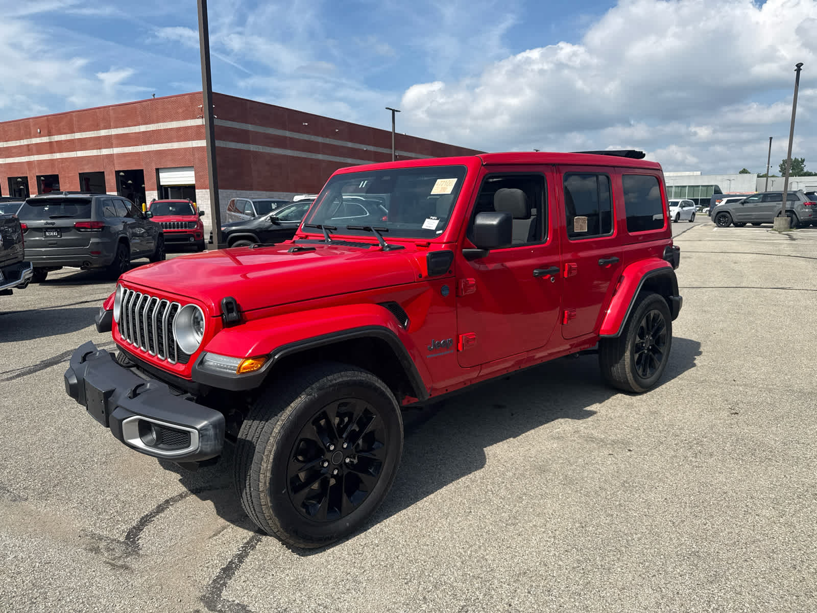 2025 Jeep Wrangler 4xe Sahara - 4x4
