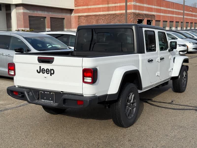 2026 Jeep Gladiator Sport S photo 3