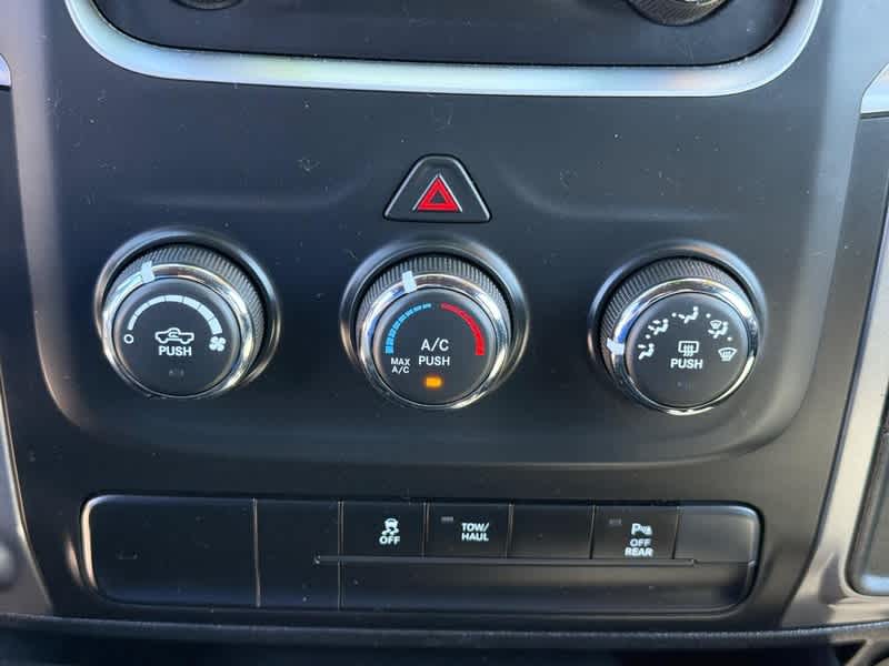 2024 RAM 1500 Classic Warlock Crew Cab 4x4 5'7' Box