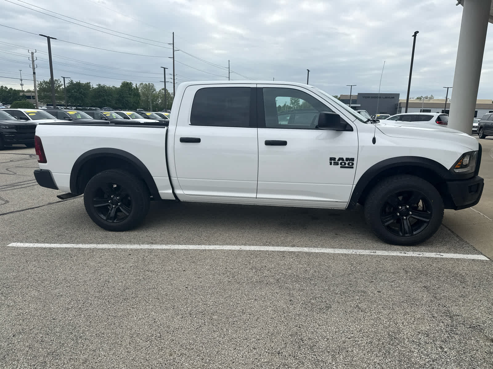 2024 RAM 1500 Classic Warlock Crew Cab 4x4 5'7' Box
