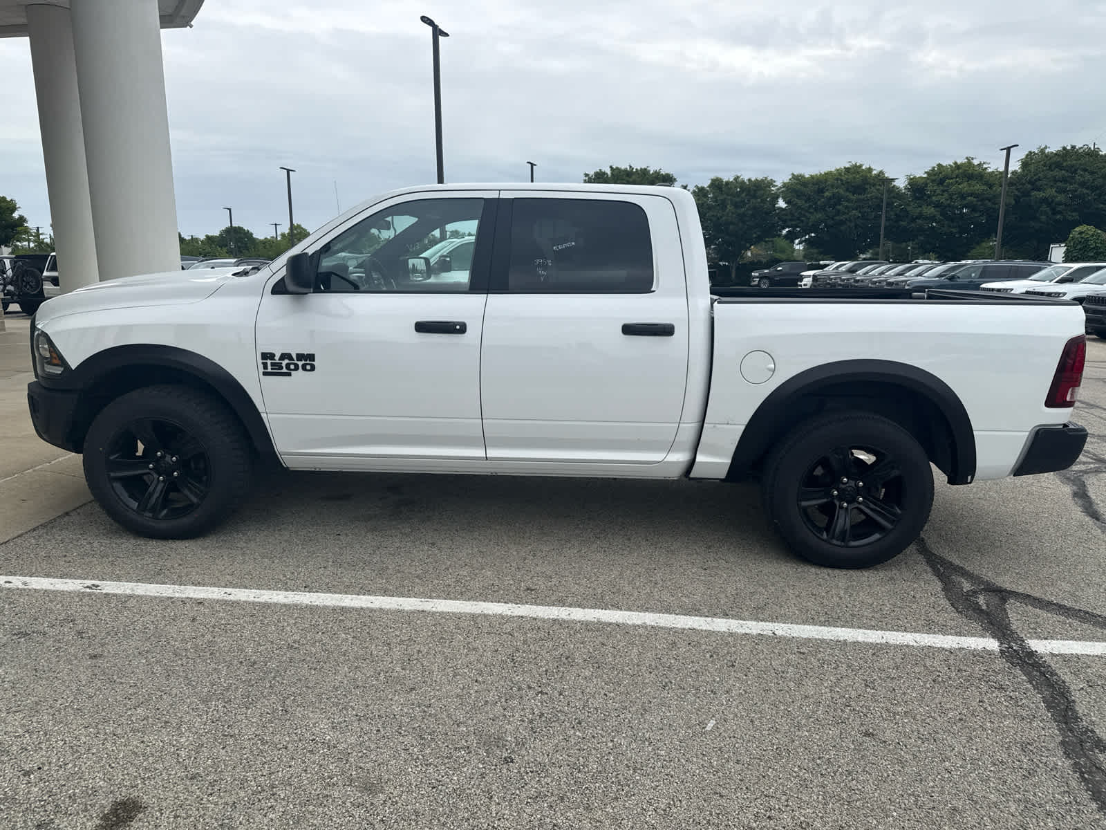 2024 RAM 1500 Classic Warlock Crew Cab 4x4 5'7' Box