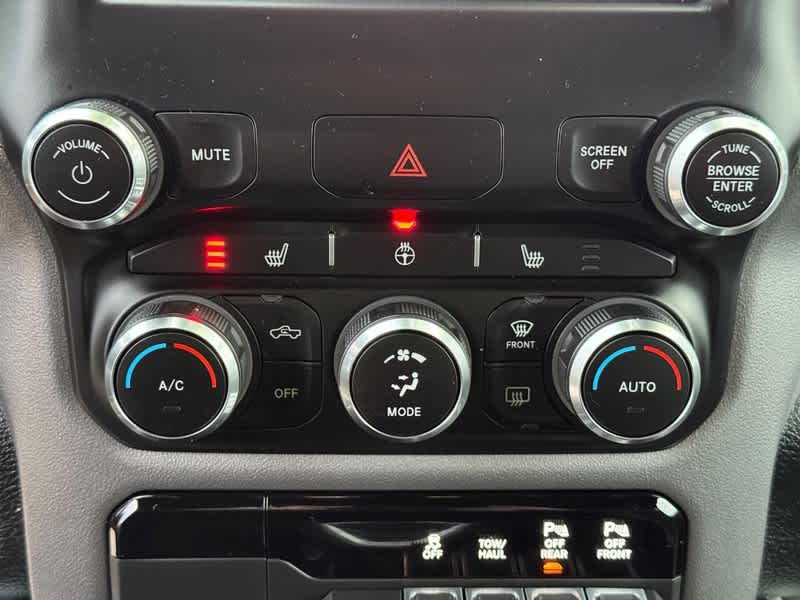 2022 RAM 1500 Big Horn Crew Cab 4x4 5'7' Box