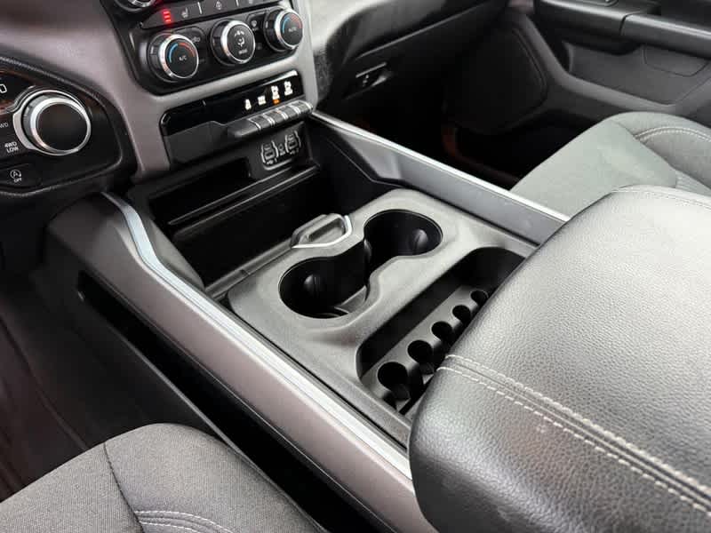 2022 RAM 1500 Big Horn Crew Cab 4x4 5'7' Box