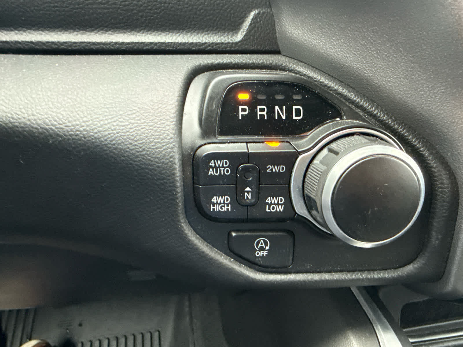 2023 RAM 1500 Big Horn - 4x4 Crew Cab 57 Box