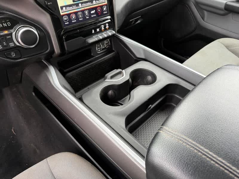 2020 RAM 1500 Big Horn Crew Cab 4x4 5'7' Box