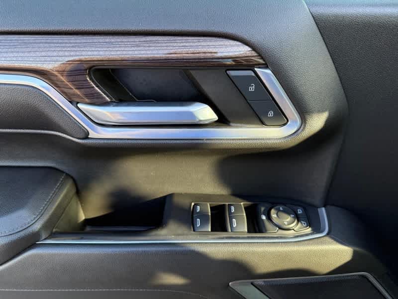 2022 Chevrolet Silverado 1500 4WD Crew Cab Standard Bed LT