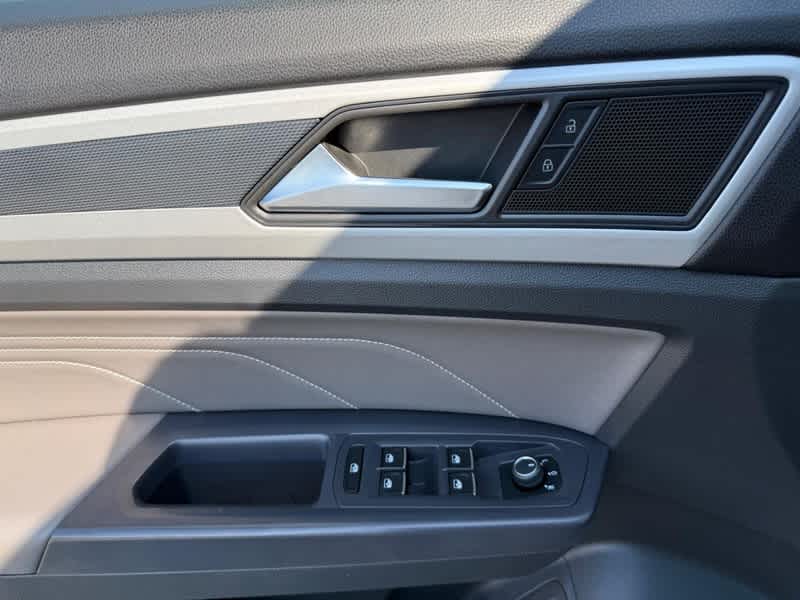 2021 Volkswagen Atlas 3.6L V6 SE w/Technology R-Line