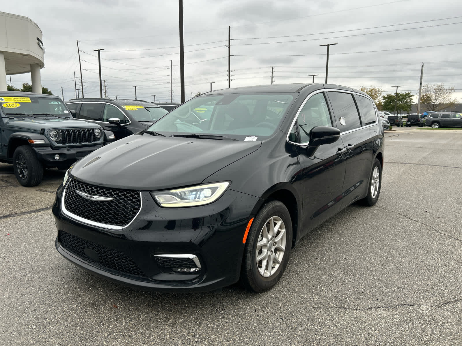 2024 Chrysler Pacifica Touring L