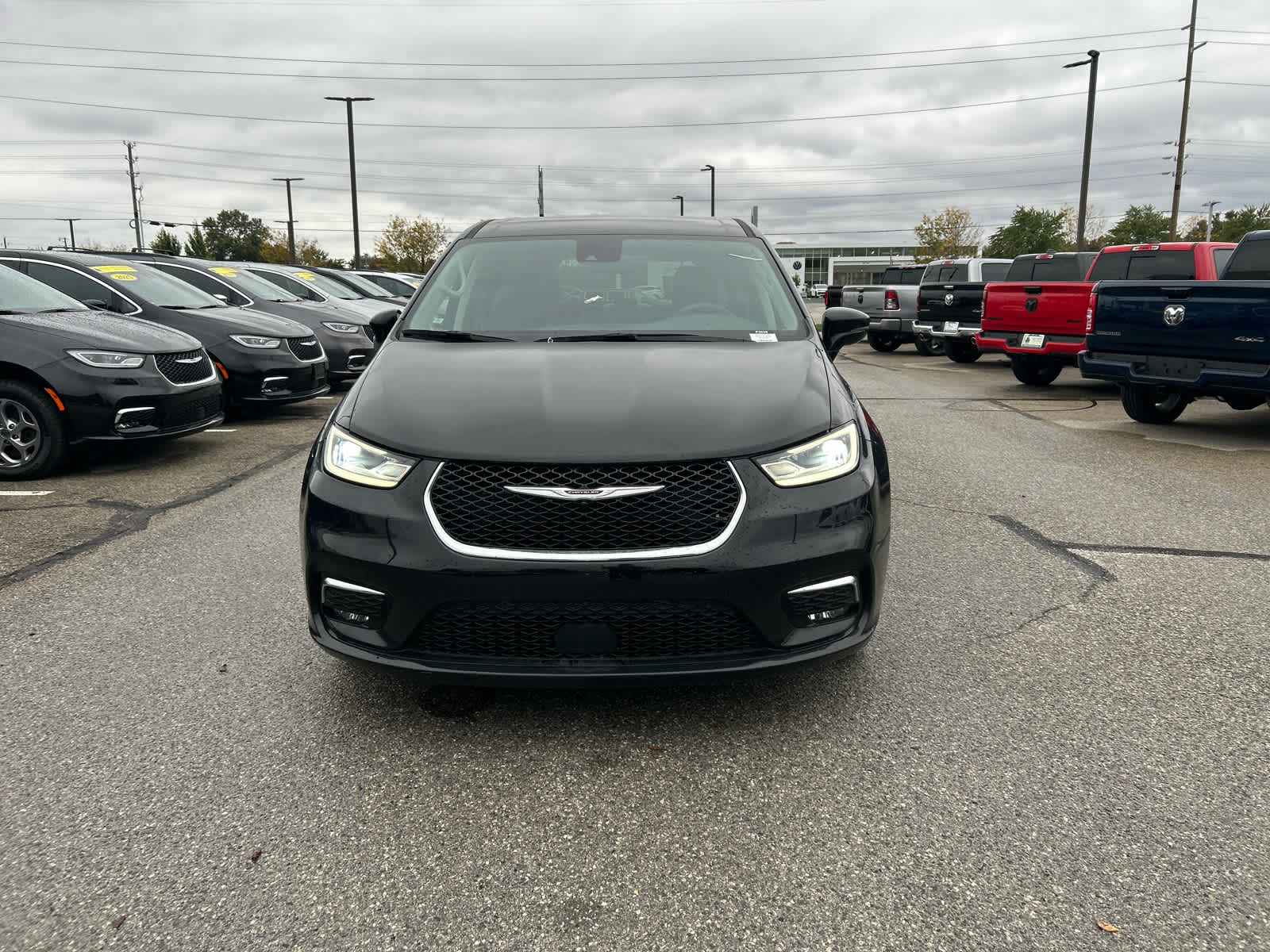 2024 Chrysler Pacifica Touring L