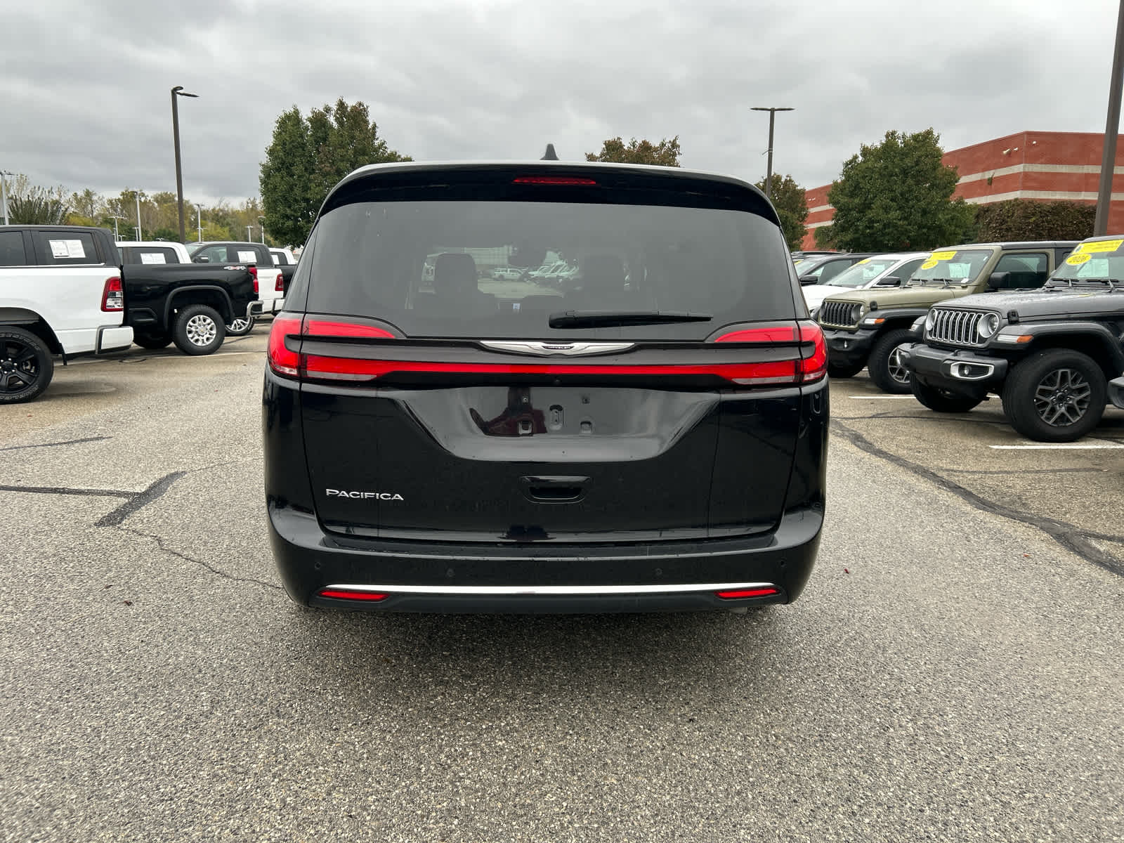 2024 Chrysler Pacifica Touring L