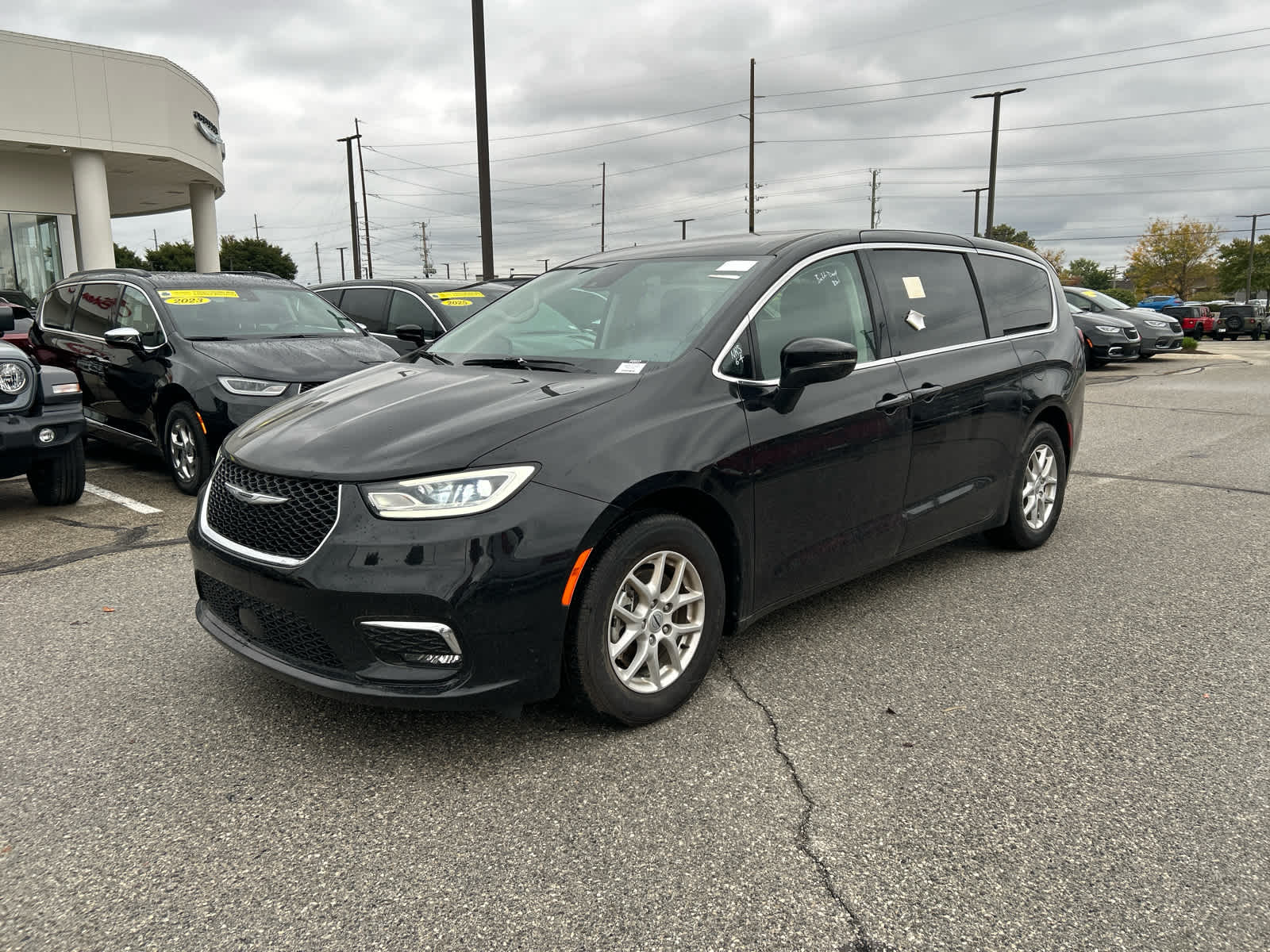 2024 Chrysler Pacifica Touring L