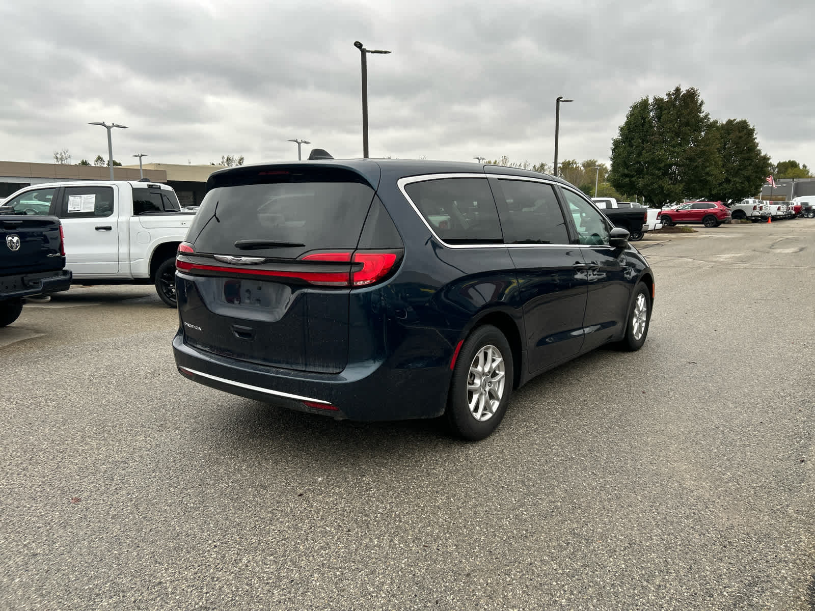 2024 Chrysler Pacifica Touring L