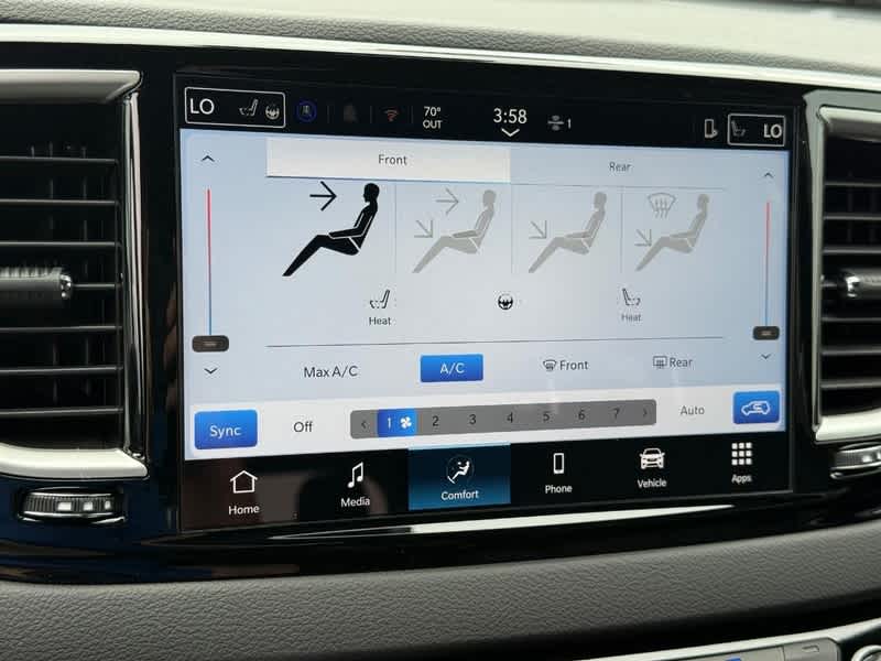 2026 Chrysler Voyager LX