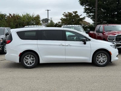 2026 Chrysler Voyager LX