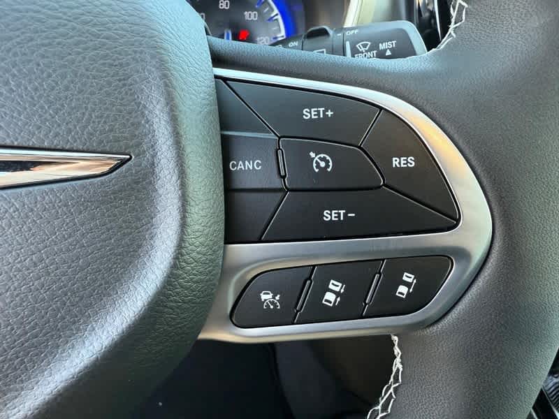 2026 Chrysler Voyager LX