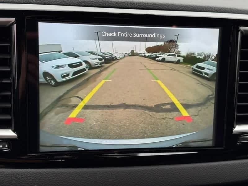 2026 Chrysler Voyager LX