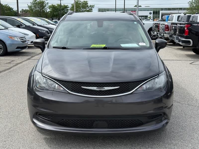 2021 Chrysler Voyager LXI